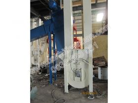 Bucket loader