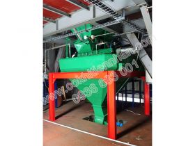 Automatic pre-grinder weighing system