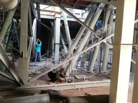 Giai đoạn lắp máy dây chuyền 20 tấn